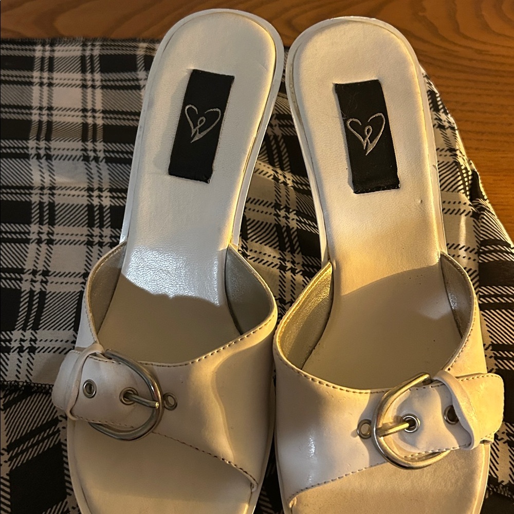 Windsor Stiletto buckle Mules - Picture 10 of 12